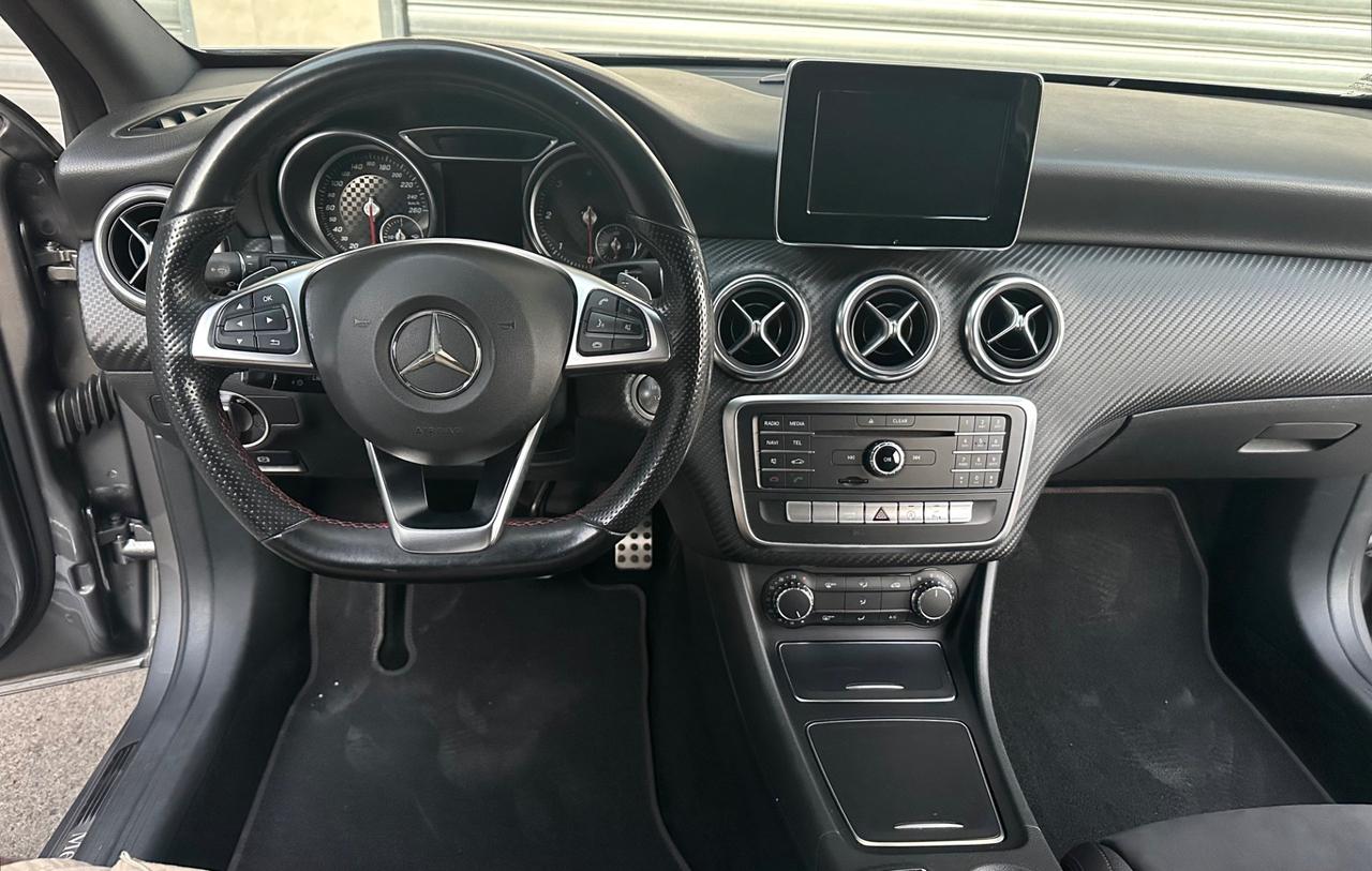 Mercedes-Benz A 200d Automatic Premium AMG