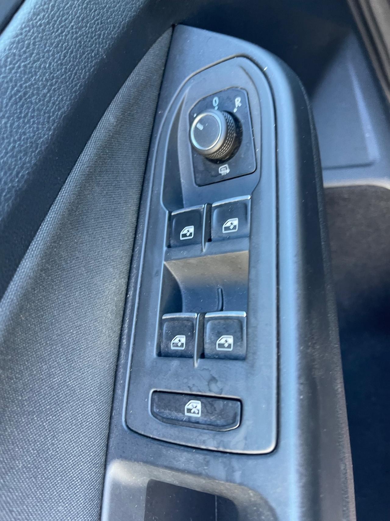 Volkswagen Golf 2.0 TDI SCR Style SI NEOPATENTATI