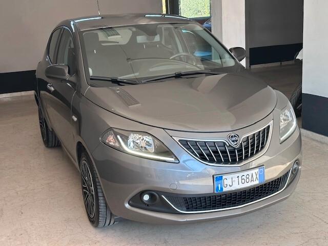 Lancia Ypsilon 1.0 Hybrid 2022 OK NEOPATENTATI