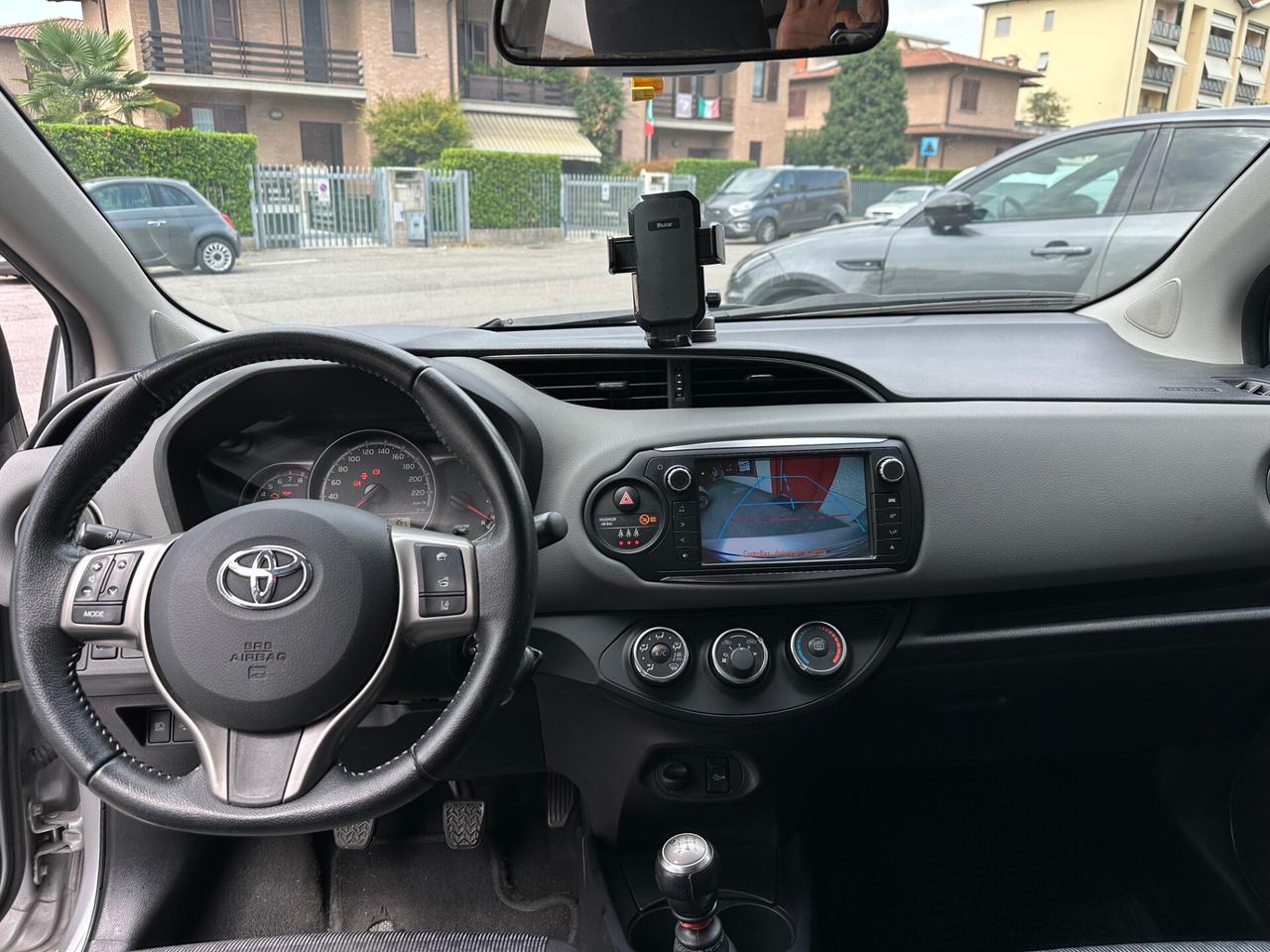 Toyota Yaris 5p 1.3 Lounge E6 OK NEOPATENTATO