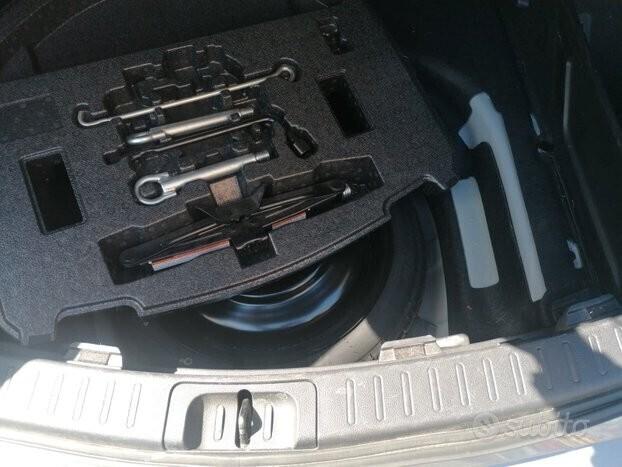 Toyota Corolla SW Hybrid Business NO OBBL. FINANZ.