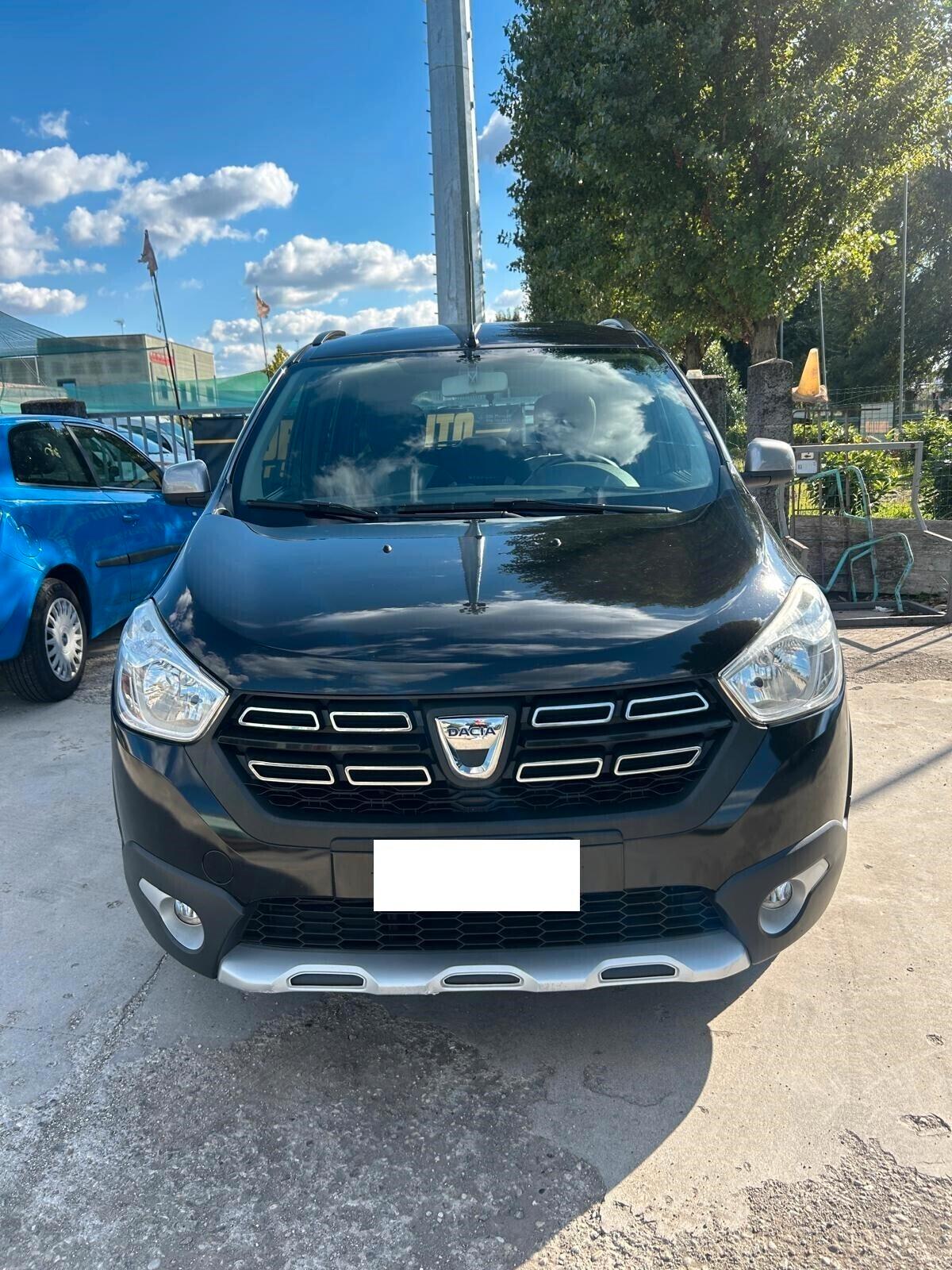 Dacia Lodgy stepwai 1.5 blue dci 115 cv 7 posti ok neo patentati