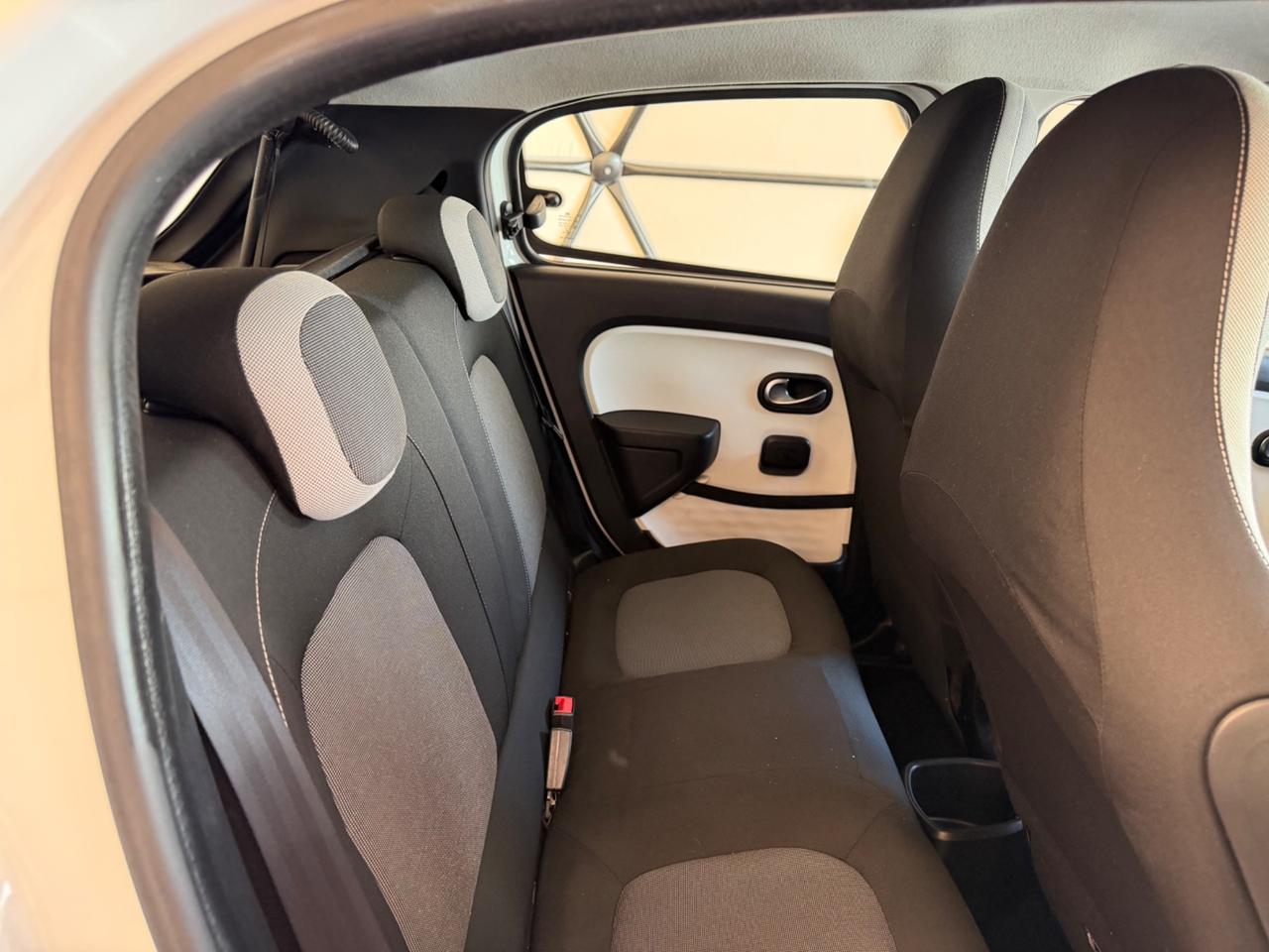 Renault Twingo TCe 90 CV EDC Intens
