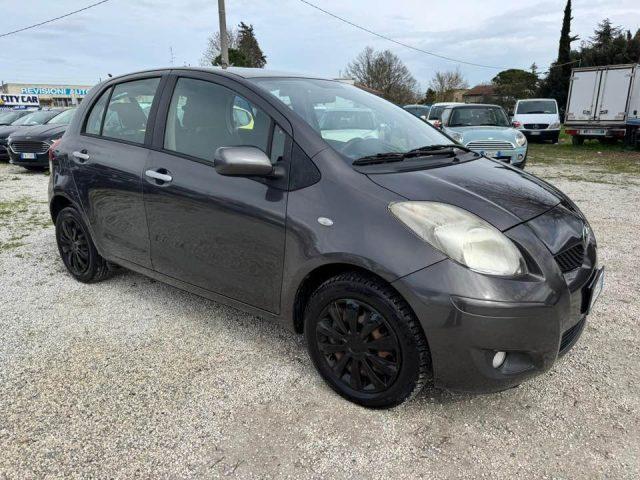 TOYOTA Yaris 1.0 5 porte Sol