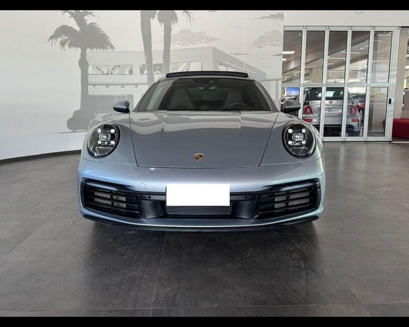Porsche 911 (992) Carrera