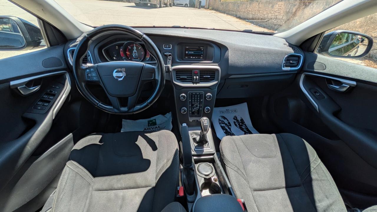 Volvo V40 D2 1.6 Momentum