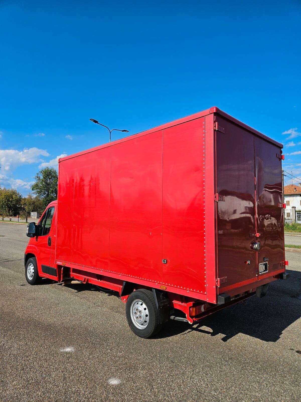 Peugeot Boxer 335 2.2 BlueHDi 140 S&S PLM Cassonato