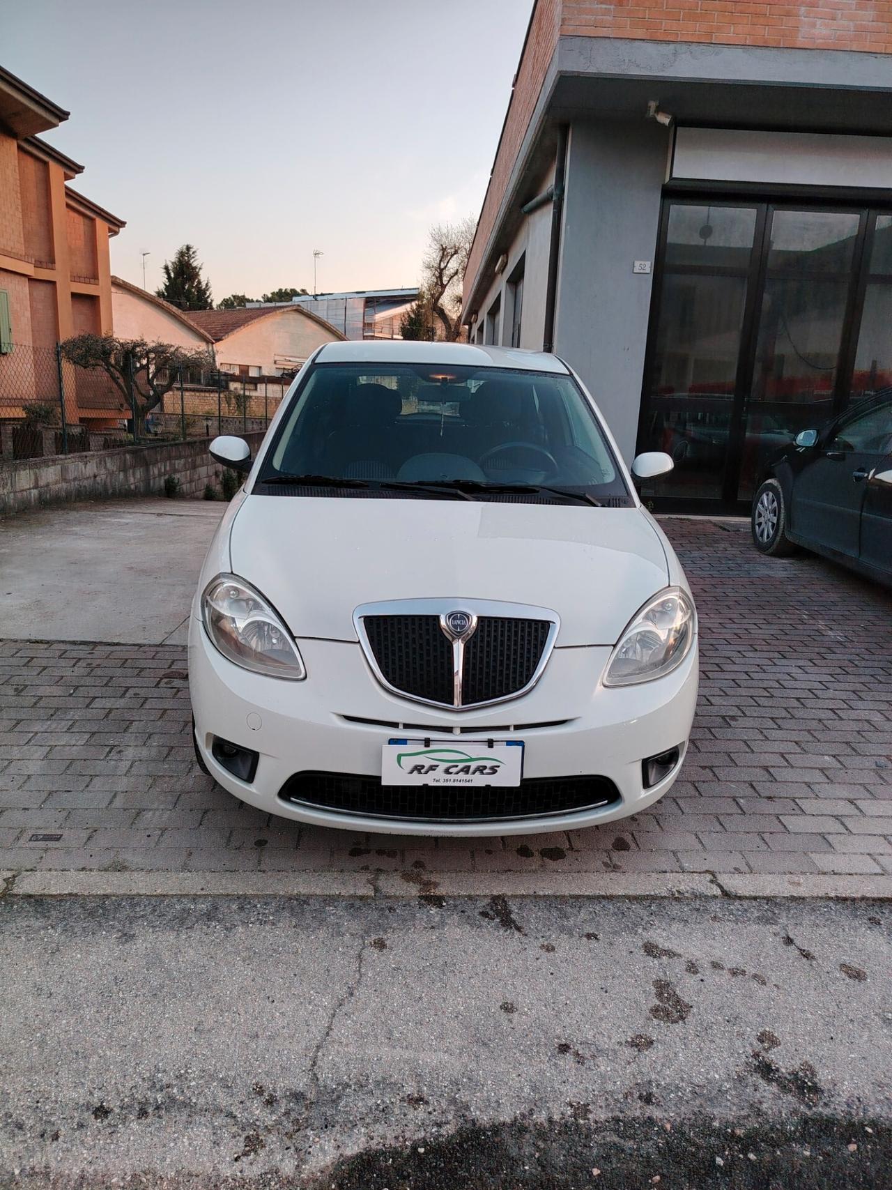 Lancia Ypsilon 1.2 Oro
