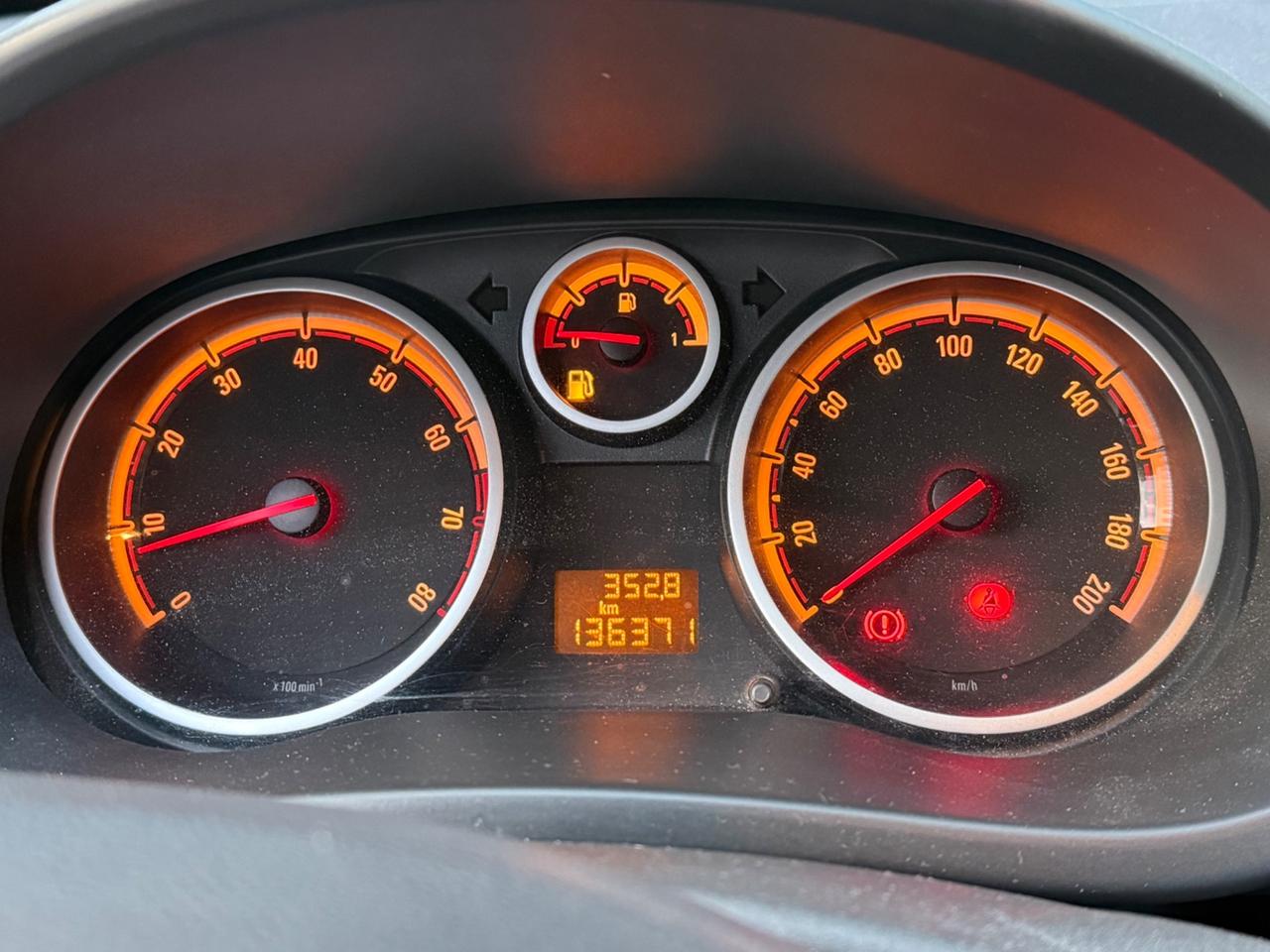 Opel Corsa 1.2 3 porte Club