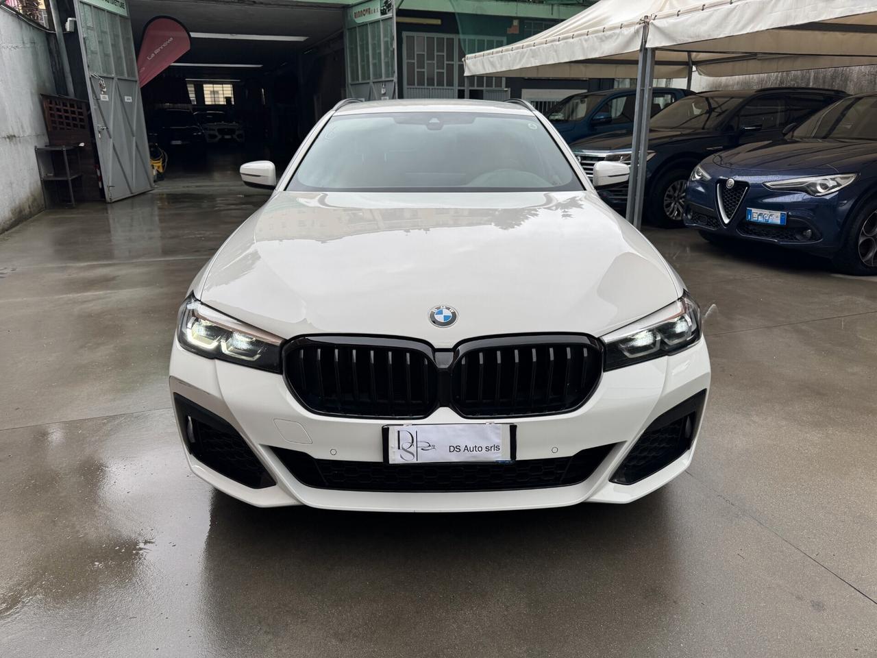 BMW 520 G31d Touring LCI mhev 48V xdrive Msport auto