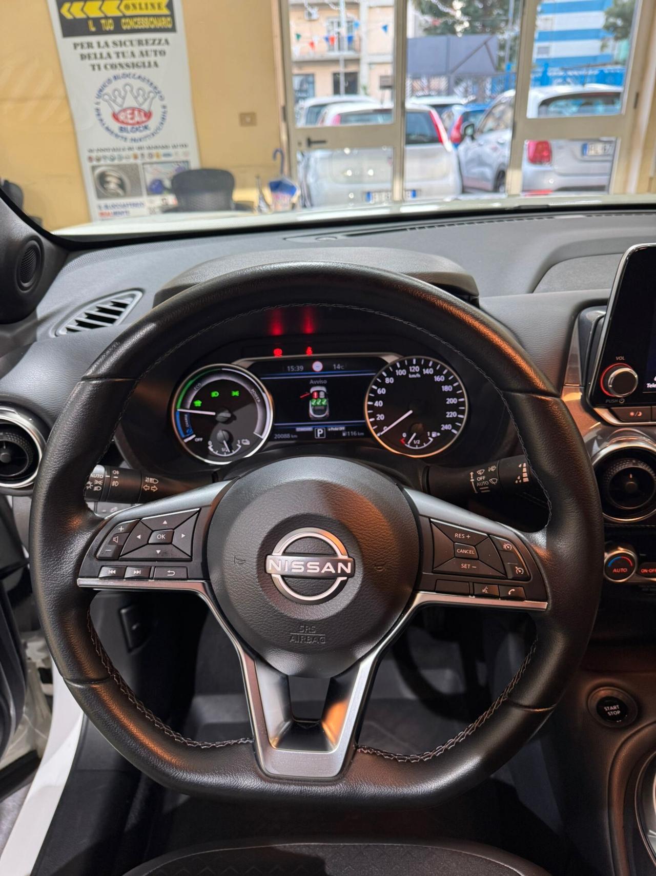 Nissan Juke 1.6 HEV N-Connecta