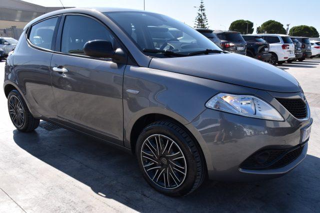 LANCIA Ypsilon 1.2 69 CV 5 porte Gold