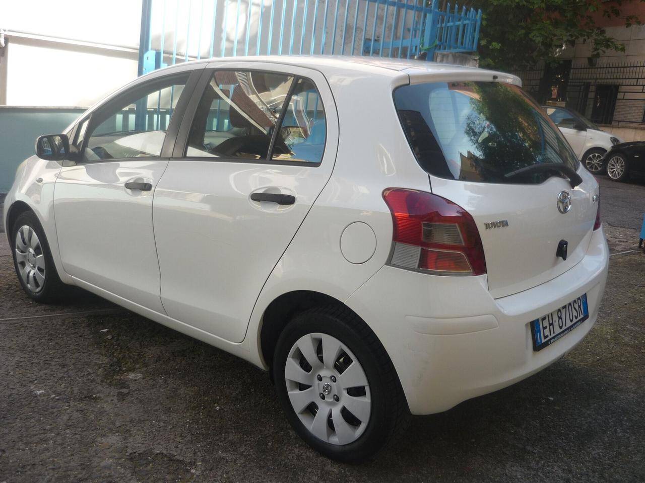 Toyota Yaris 1.0 5 porte Now