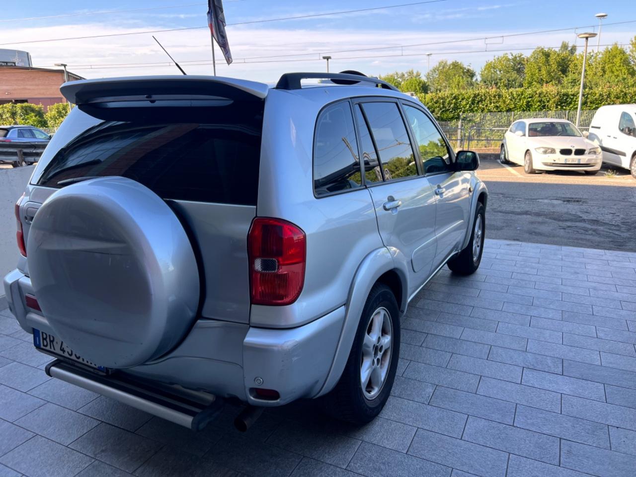 Toyota RAV 4 RAV4 2.0 16V cat 5 porte Sol