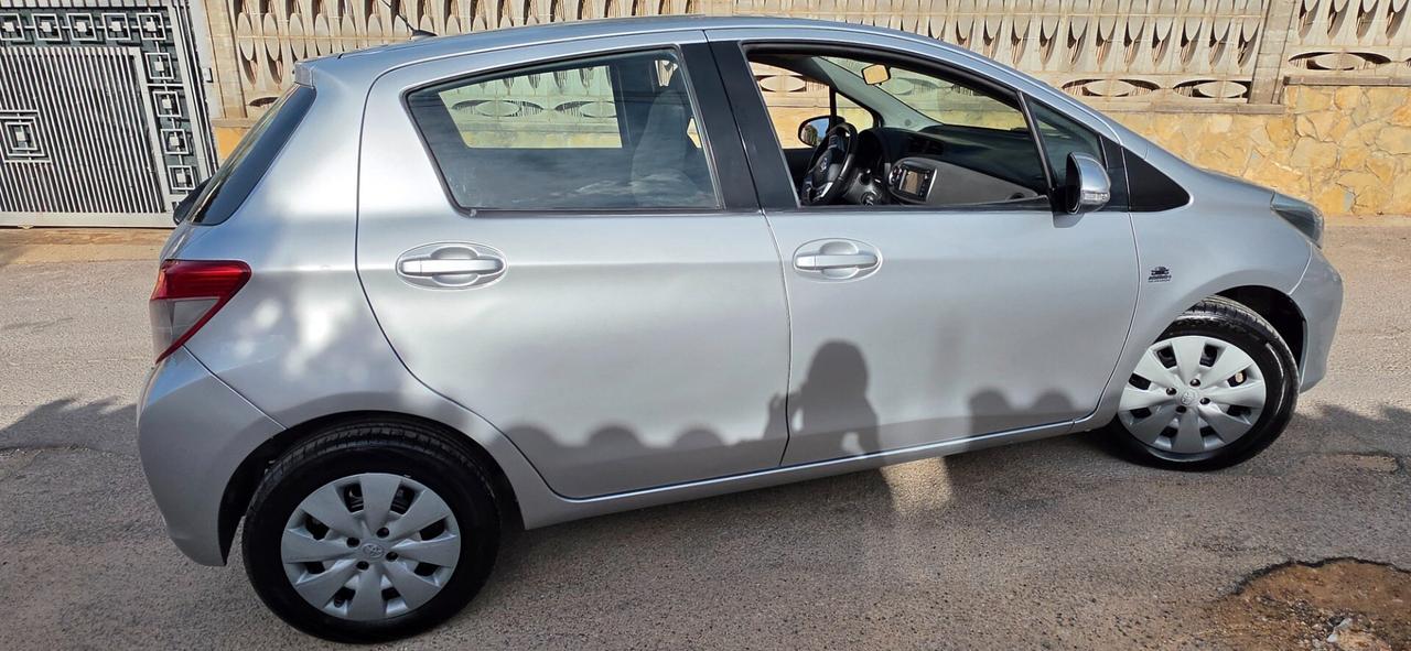 Toyota Yaris 1.0 LOUNGE 5 PORTE UNICA PROPRIETARIA