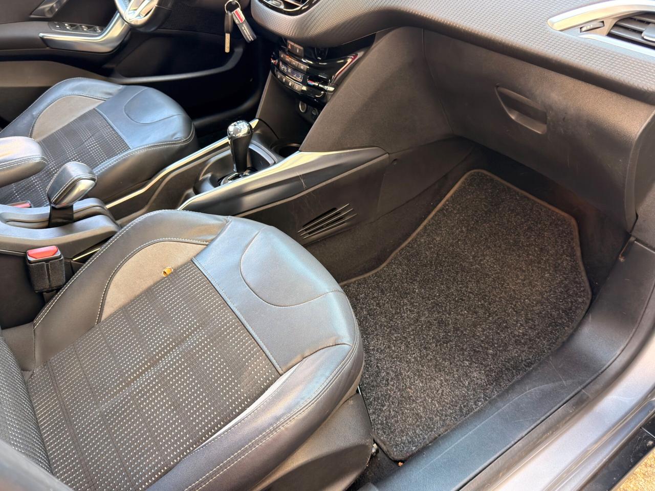 Peugeot 2008 Cambio Automatico KM 100.700