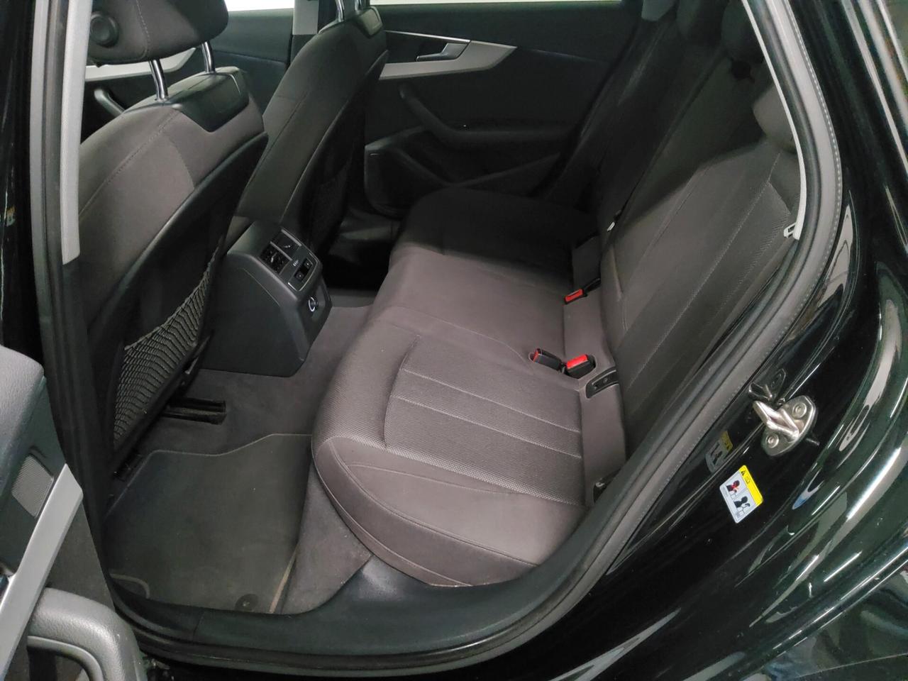 Audi A4 Avant 40 g-tron S tronic