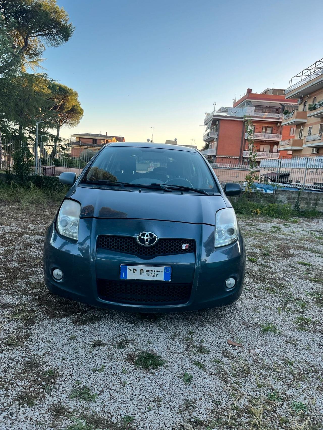 Toyota Yaris 1.8 5 porte TS GPL