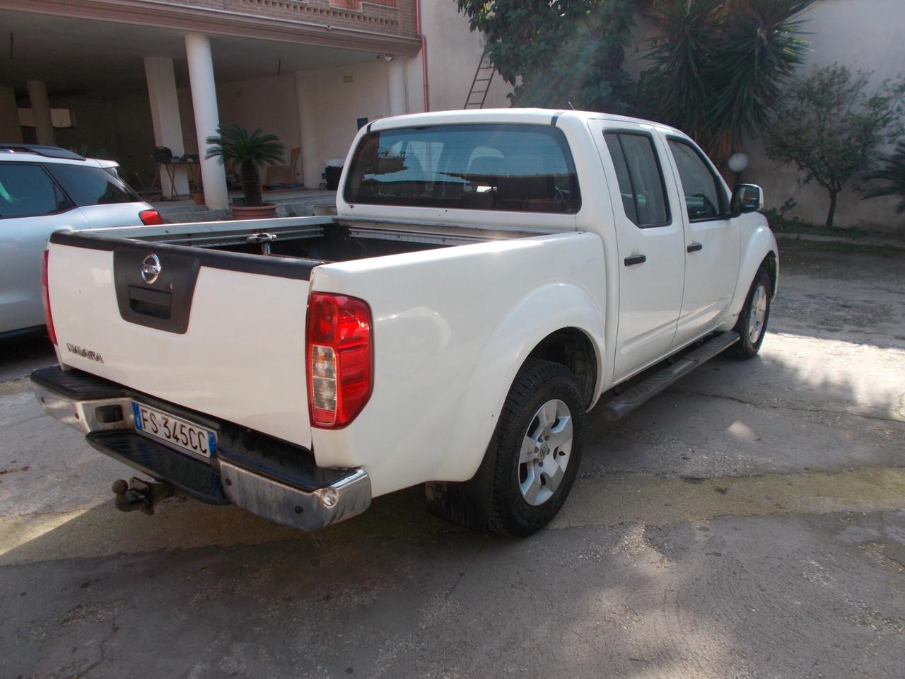 Nissan Navara 2.5 dCi 190CV 4 porte Double Cab LE