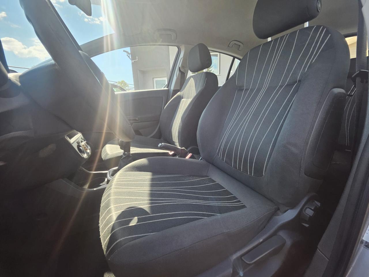 Opel Corsa 1.2 5 porte Club