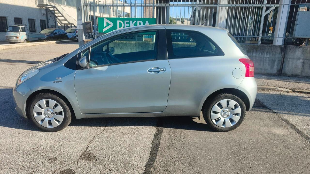 Toyota Yaris 1.3 3 porte