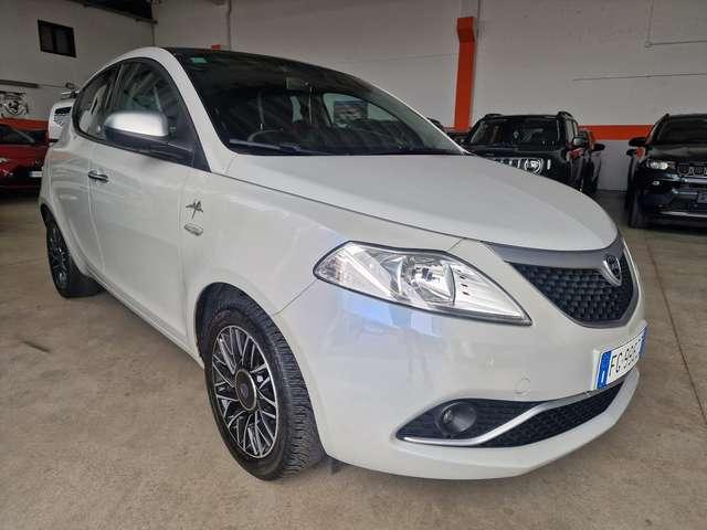 Lancia Ypsilon Ypsilon III 2015 1.2 Platinum ecochic Gpl 69cv