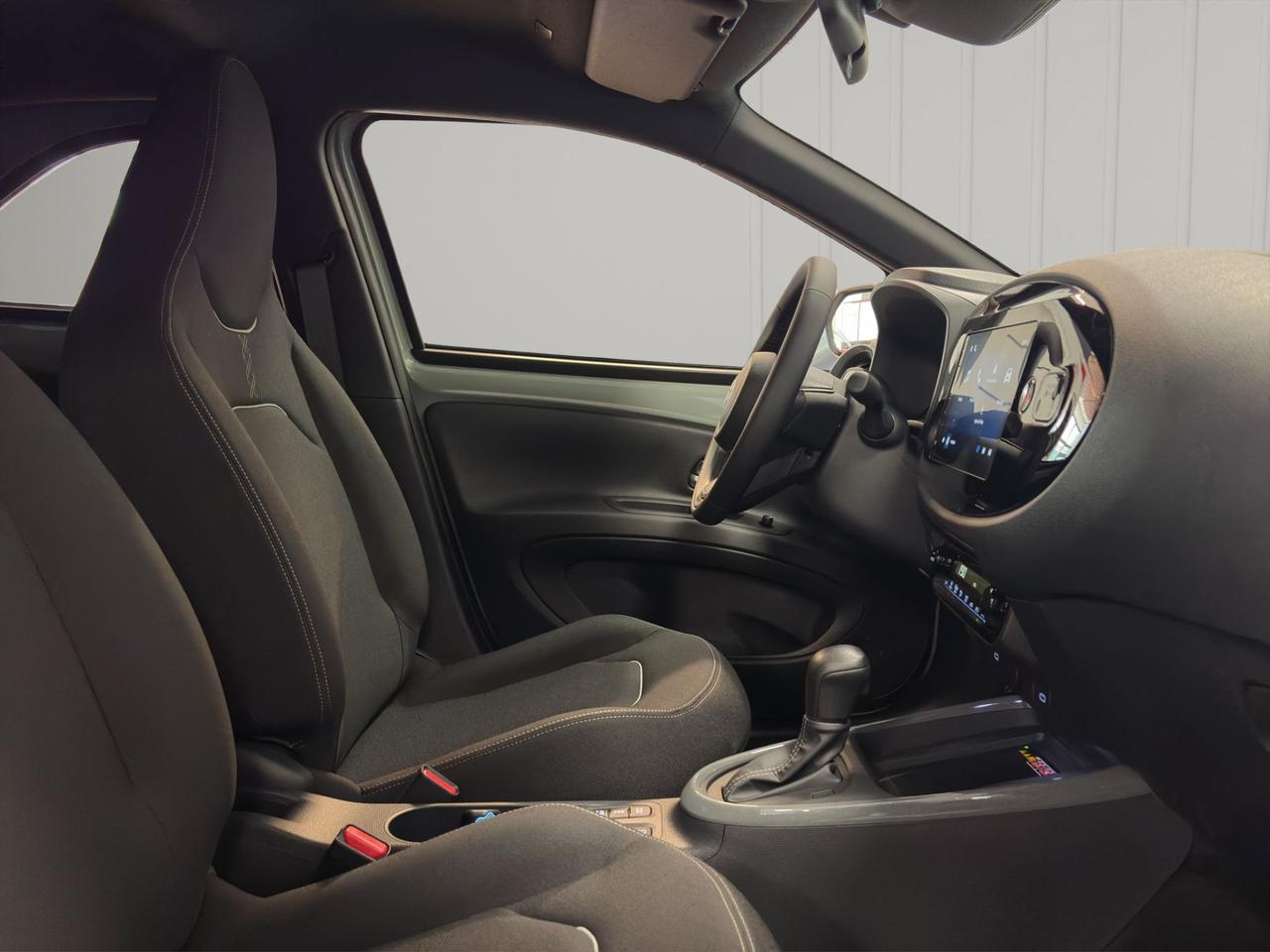 Toyota Aygo X 1.5 hybrid Icon e-cvt