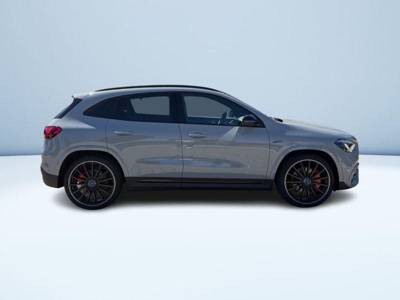 Mercedes-Benz GLA 35 AMG Premium Plus