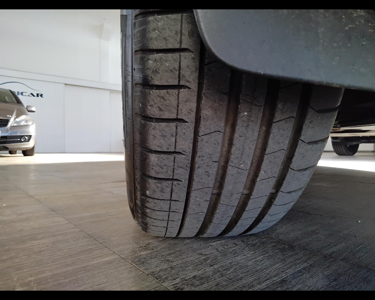 VOLVO XC40 - XC40 1.5 t2 Momentum my21