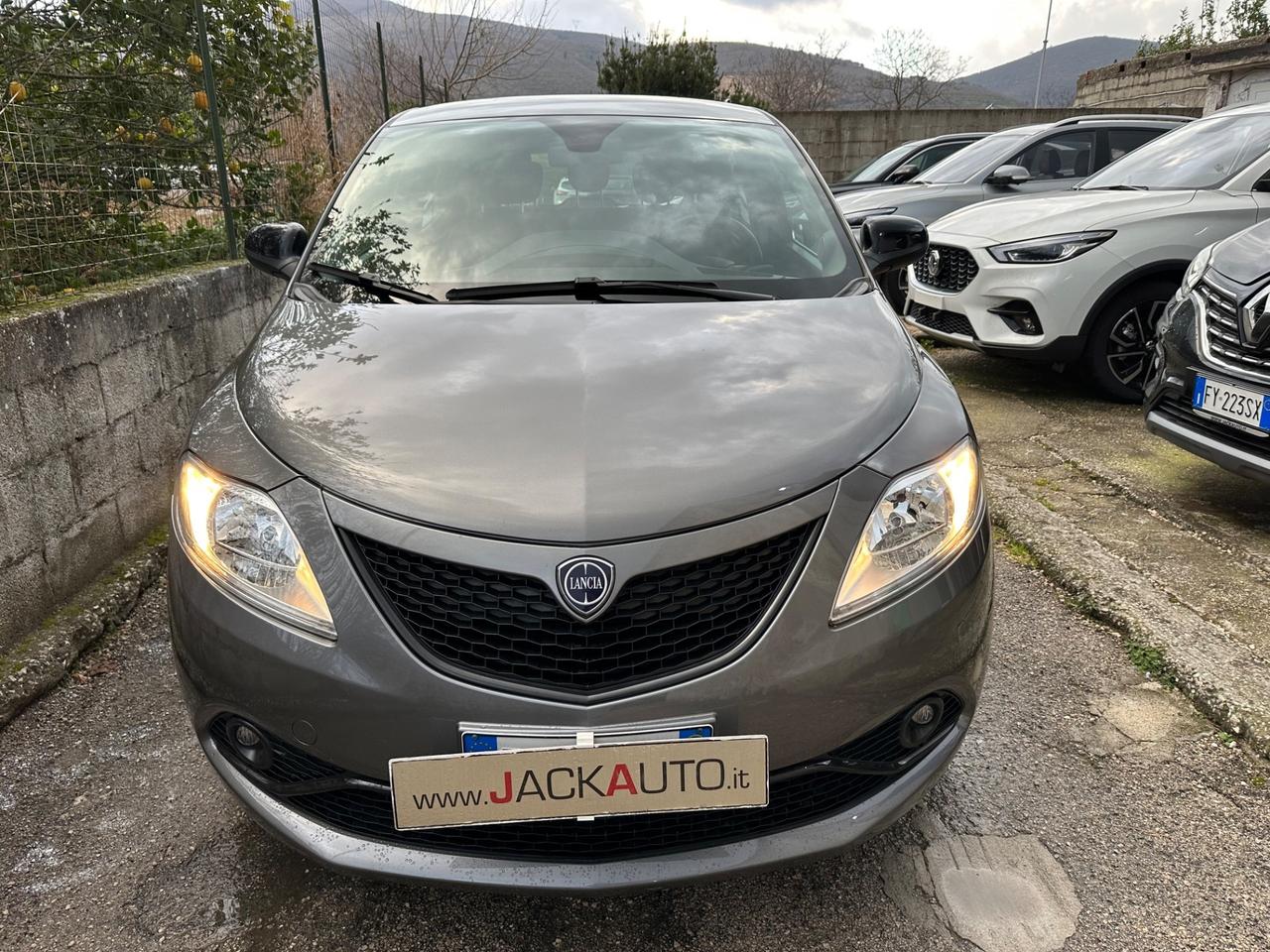 Lancia Ypsilon 1.2 69 CV 5 porte GPL Ecochic Monogram