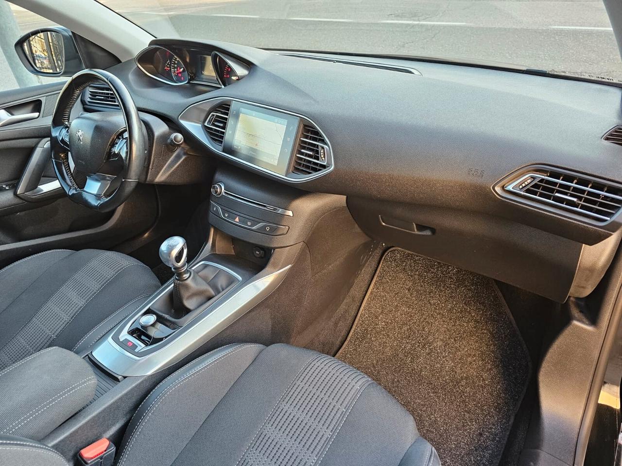 Peugeot 308 BlueHDi 120cv Allure*S&S*Navi*Pdc*Euro6*