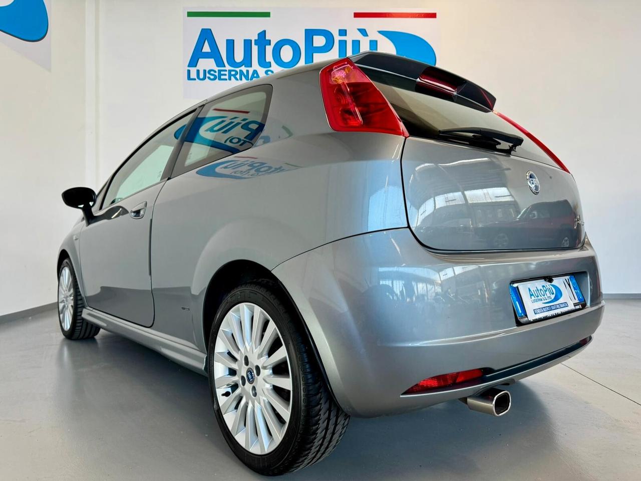 Fiat Grande Punto 1.4 Starjet 16V 3 porte Sport