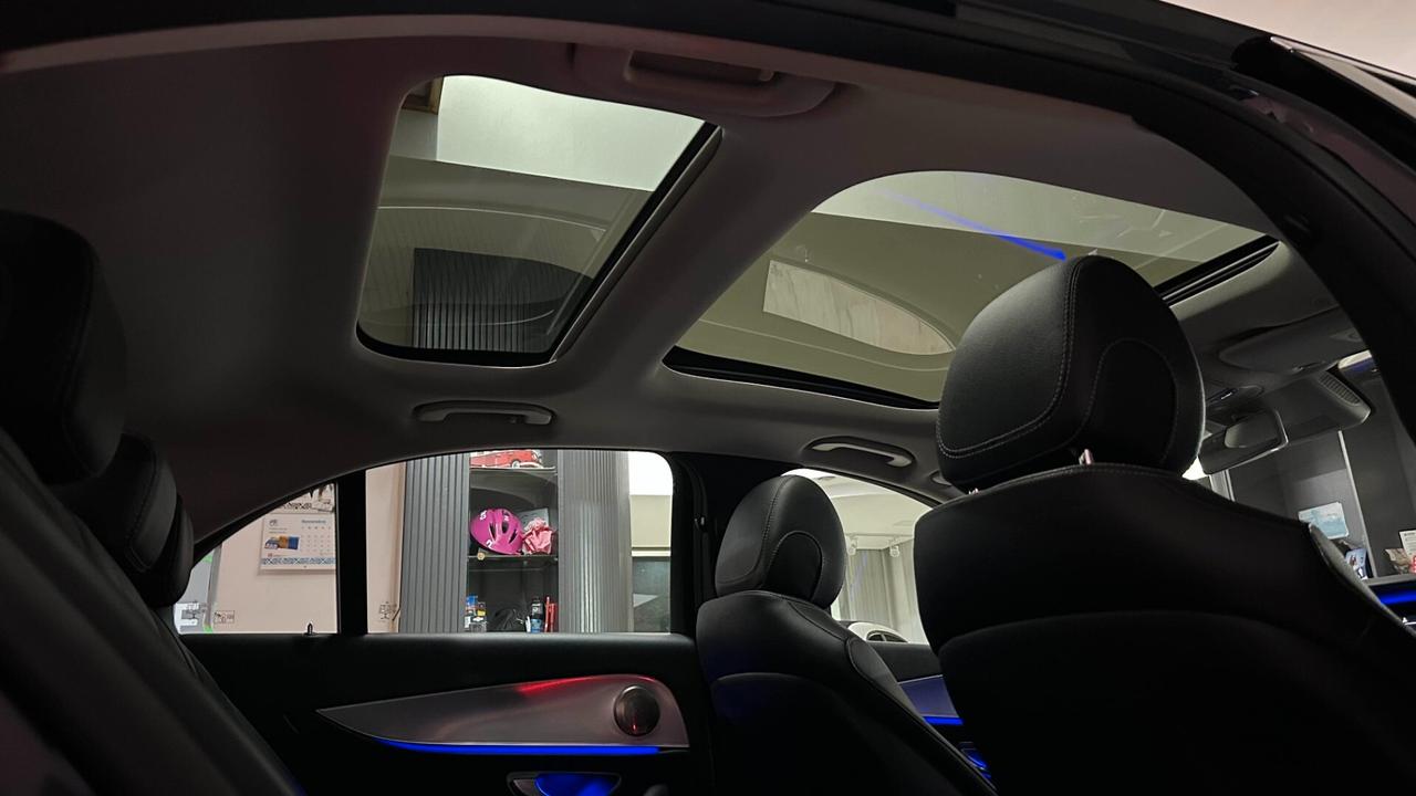 Mercedes-benz E 220 d 4Matic Auto Premium Plus AMG Line