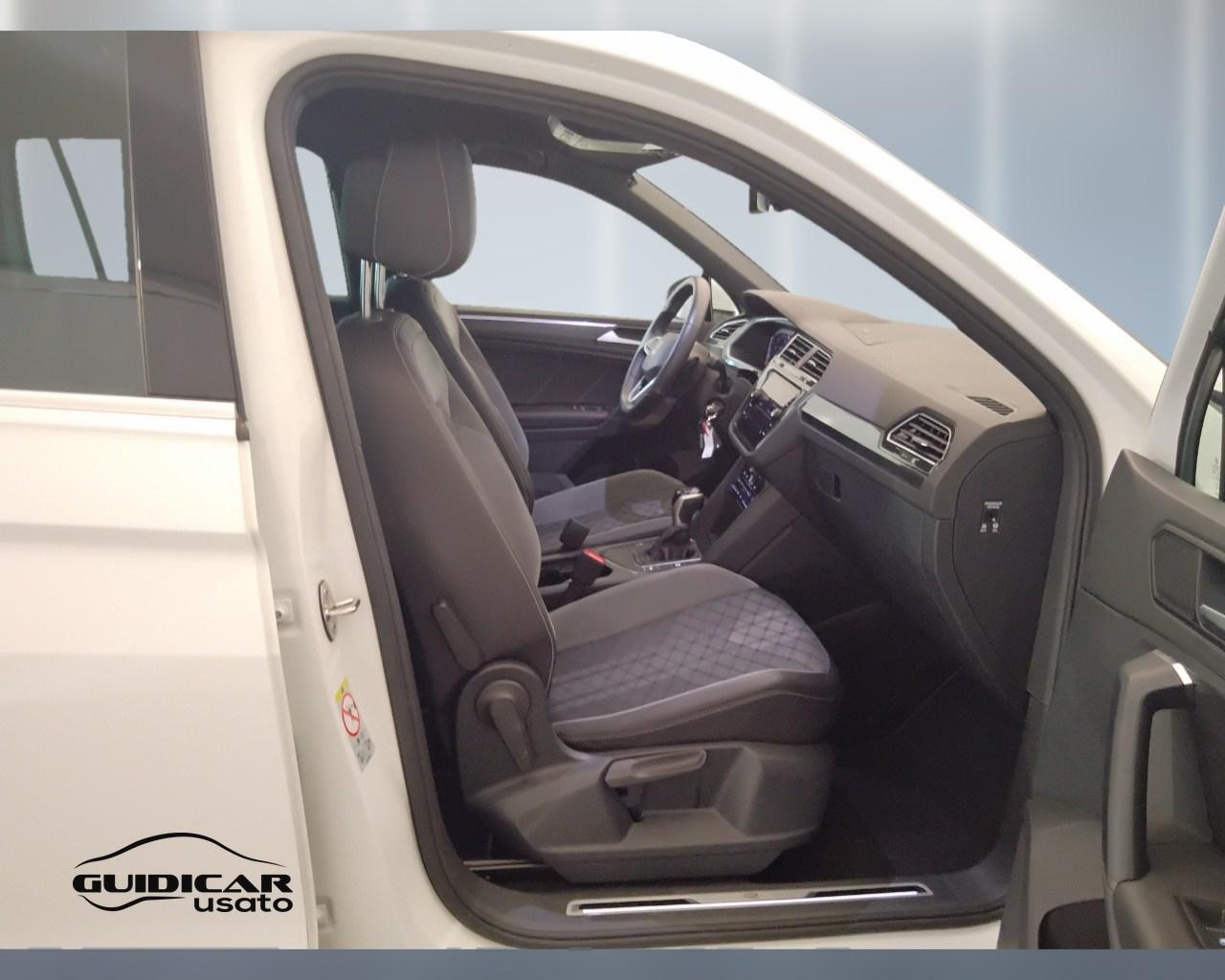 VOLKSWAGEN Tiguan II 2021 - Tiguan 2.0 tdi R-Line 150cv dsg