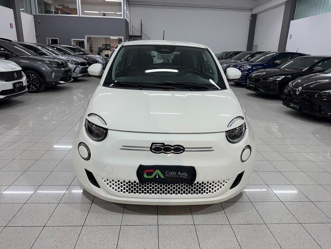 500e 42 kWh BUSINES PRONTA CONSEGNA BELLA