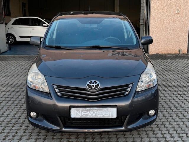 Toyota Verso 2.2 D-Cat 150 CV aut. Luxury Pack 7 posti