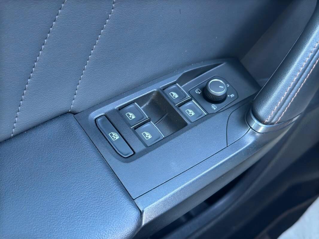 Cupra Leon 1.4 e-hybrid 204cv AUTOMATICA E CARPLAY