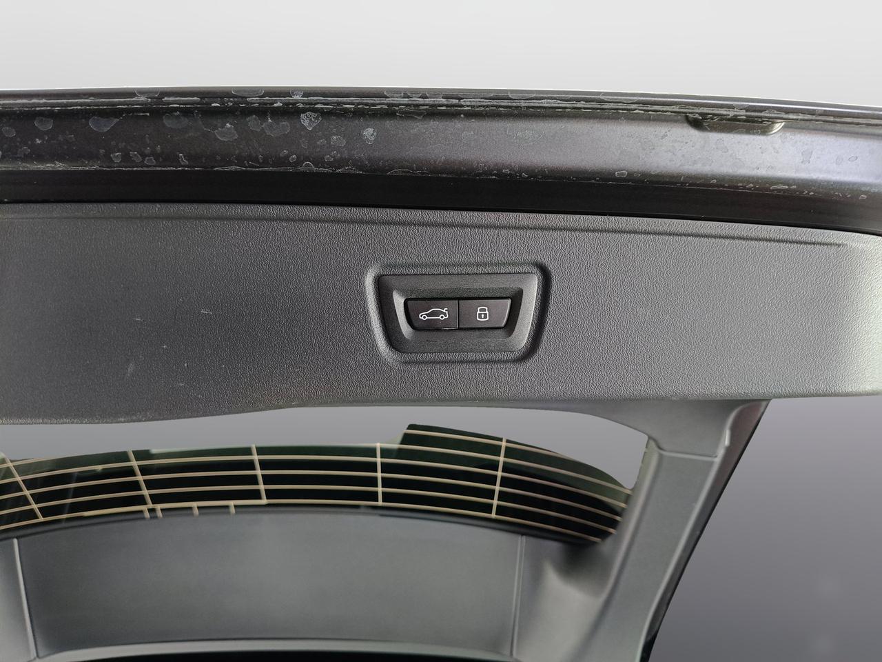 BMW M5 Touring 4.4 727cv auto