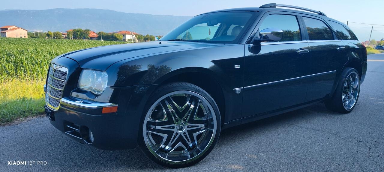RARA Chrysler 300C (5.700 V8 340cv HEMI) AWD