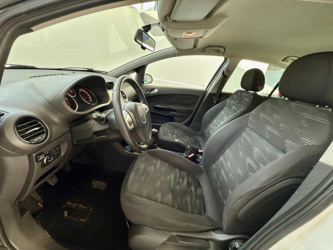 Opel Corsa 1.2 BENZ/GPL 2011