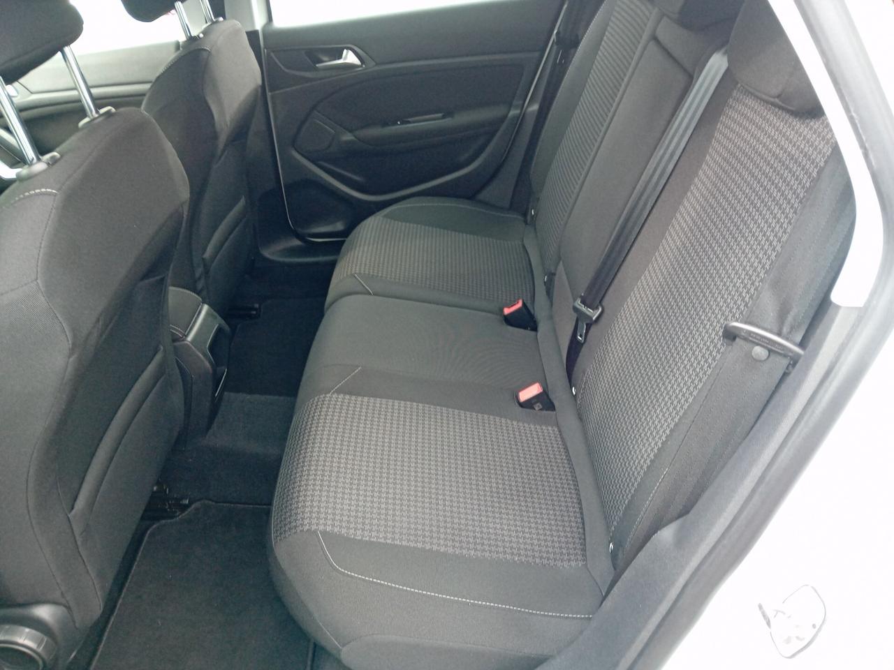 Peugeot 308 BlueHDi 130 S&S SW Business