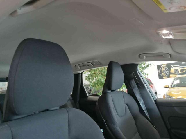 VOLVO XC60 B4 (d) AWD Geartronic Business