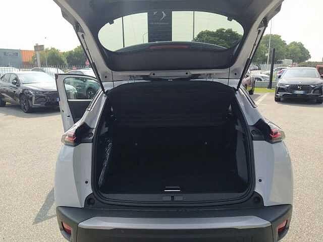 Peugeot 2008 Elettrica 156cv Long Range ALLURE KM ZERO
