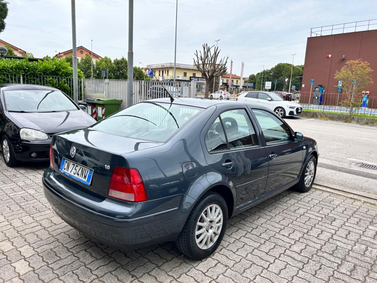 Volkswagen Bora 1.6 16V cv105 cat Trendline