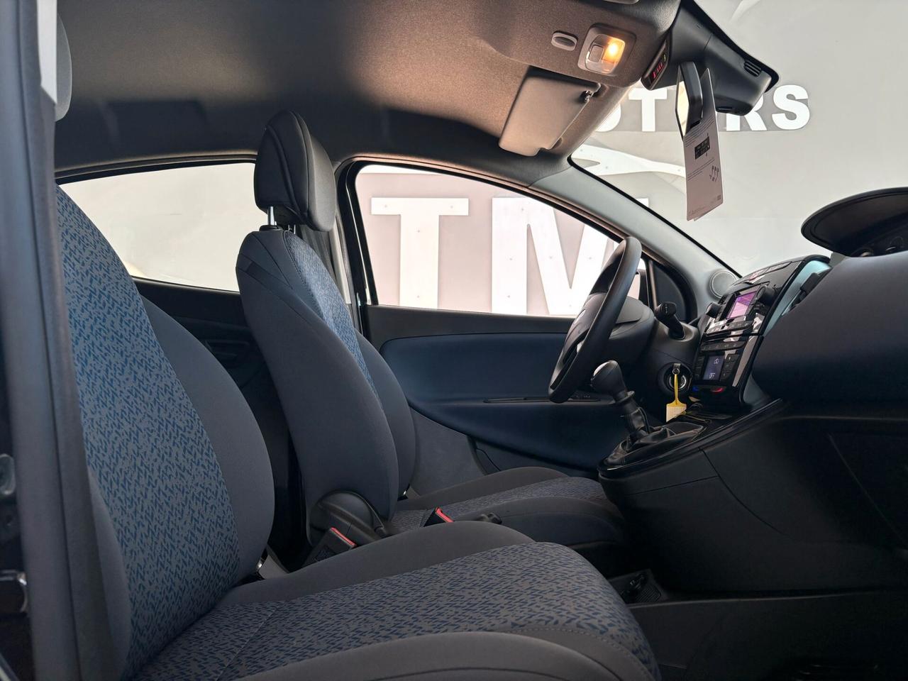 Lancia Ypsilon 1.0 FireFly 5 porte S&S Hybrid Oro