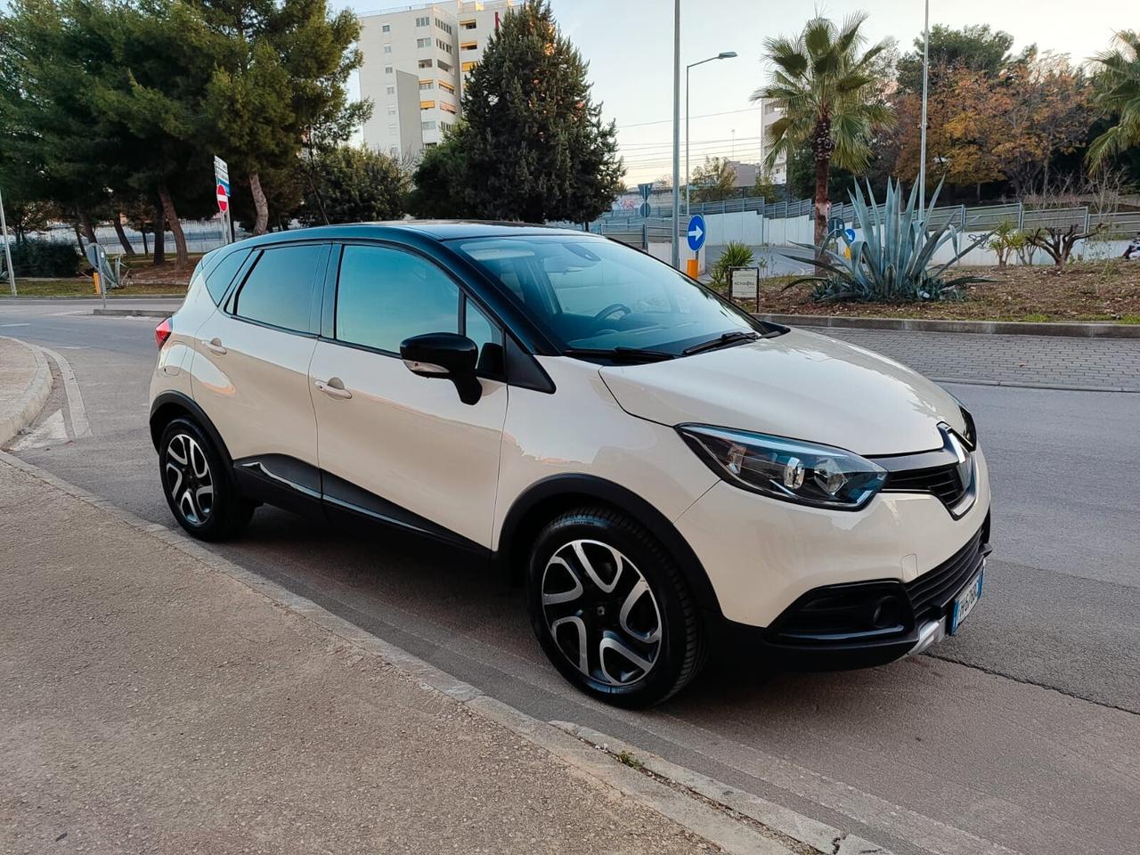 Renault Captur 1.5 dCi 90CV 2017 SUPER FULL!!