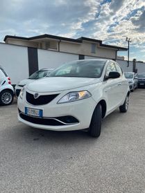 Lancia Ypsilon 0.9 TwinAir 85 CV 5 porte Metano Ecochic Elle