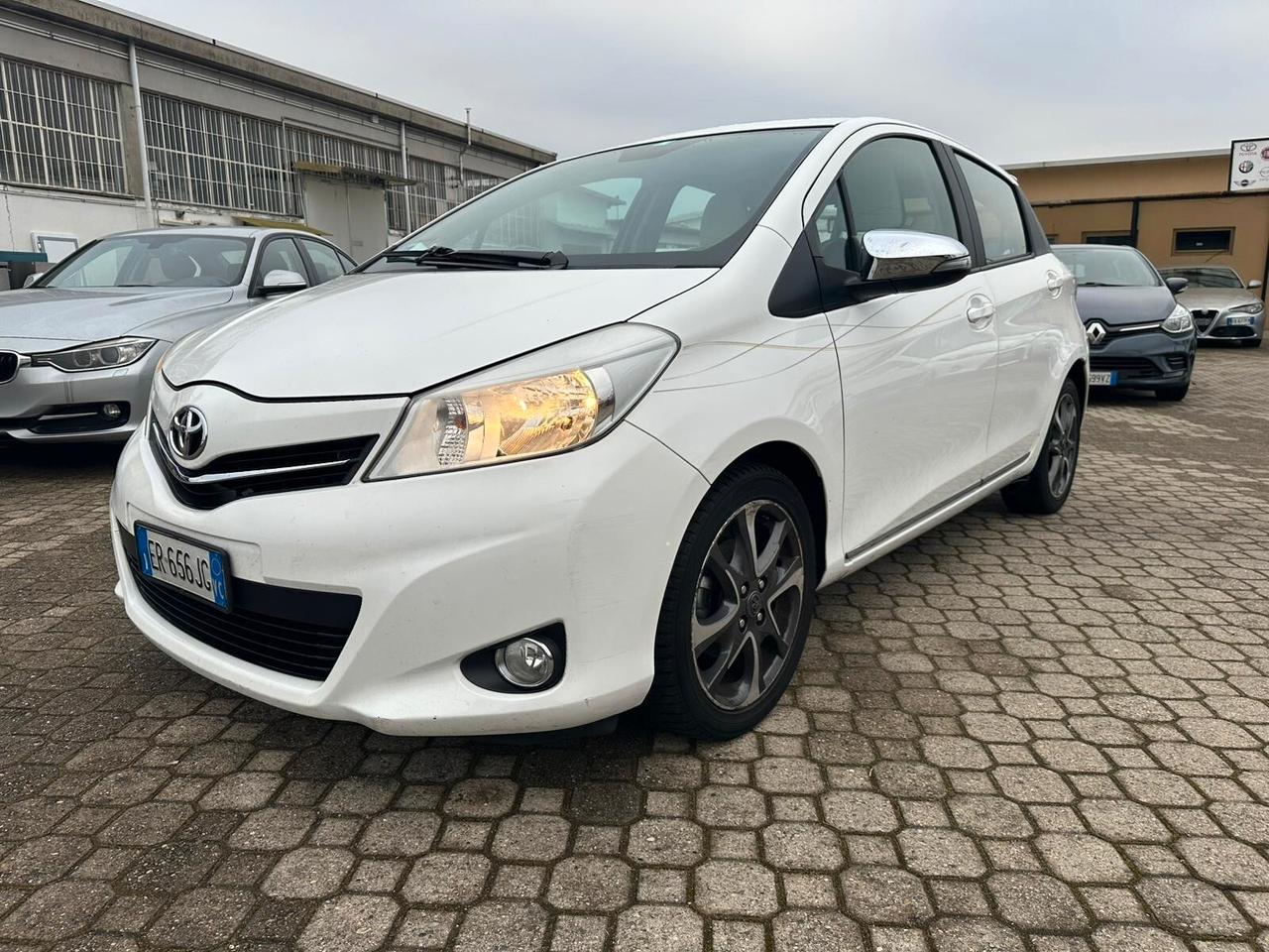 Toyota Yaris 1.4 D-4D 5 porte Lounge