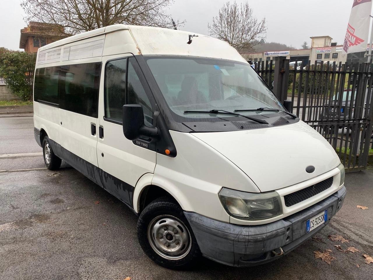 Ford transit 9posti