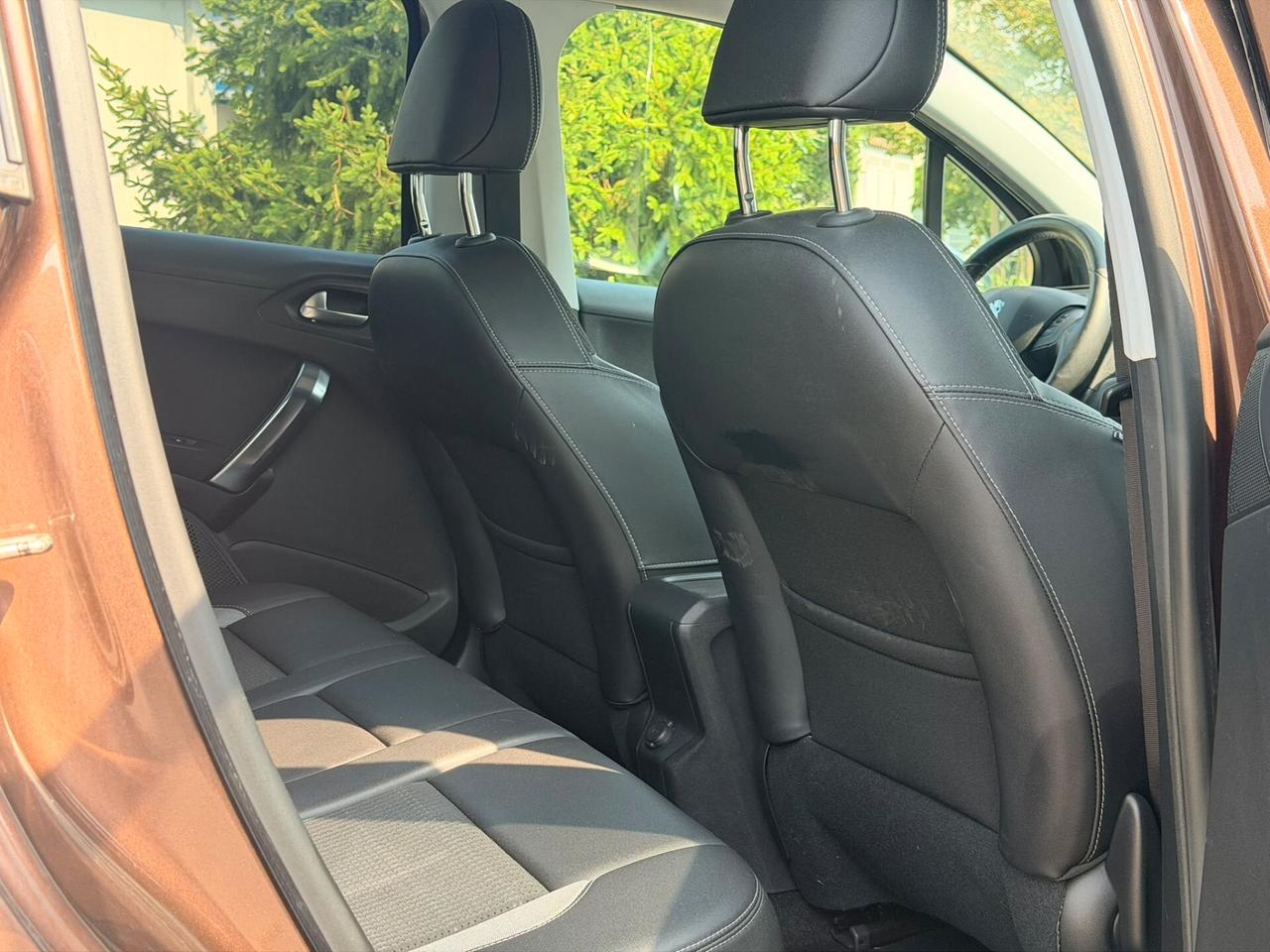 Peugeot 2008 1.6 e-HDi 115 CV Allure Euro 5b - 2014 - 119.000 km